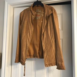Women’s leather jacket
